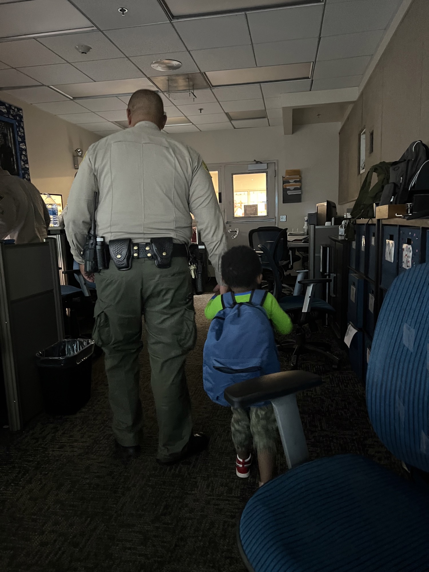 LASD Lancaster Deputy providing S4K backpack